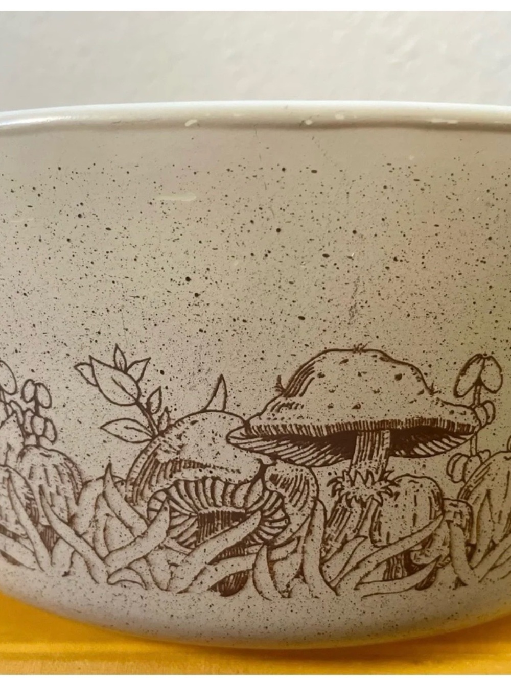 Vintage Pyrex Forest Fancies Mushroom Casserole Dish Gooseberry - Picture 3 of 10
